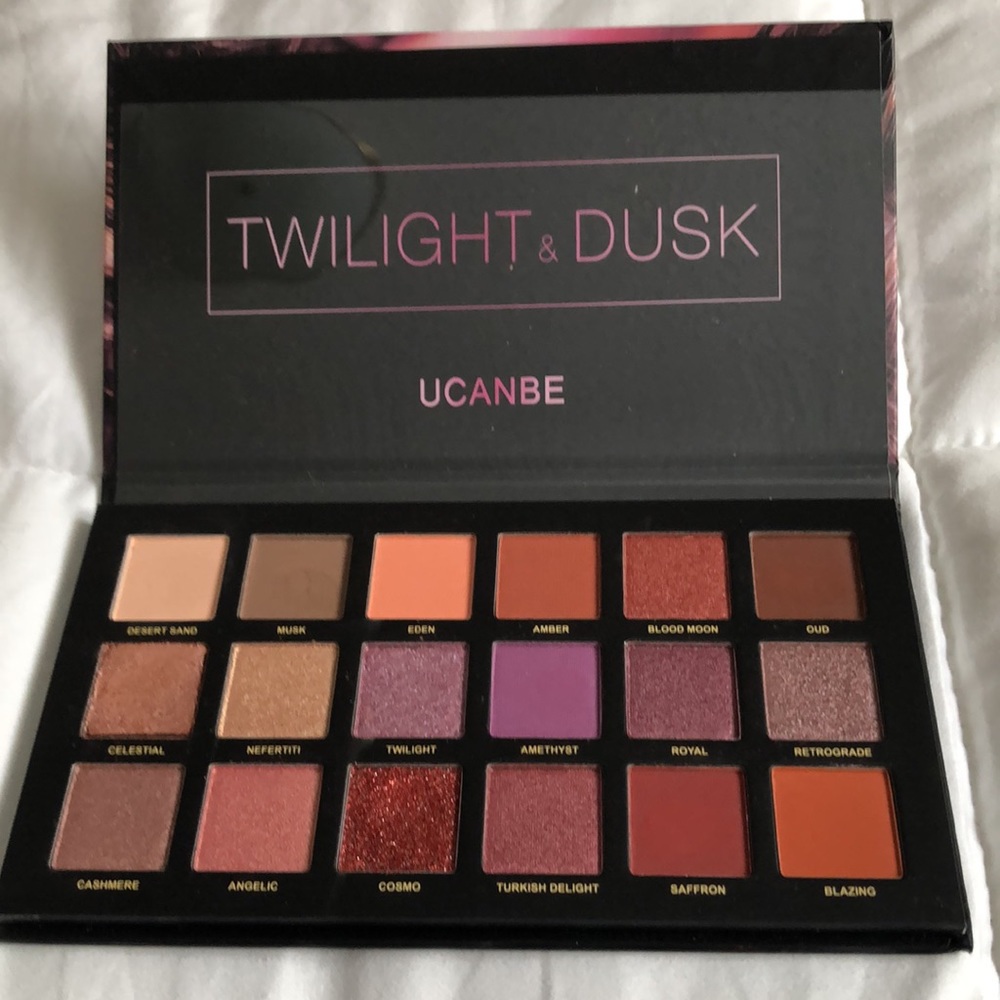 Eyeshadow palette